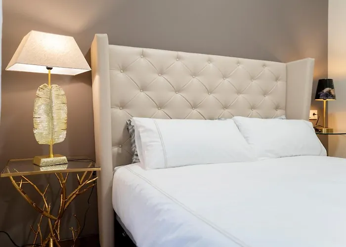 De La Guardia Suite 1
