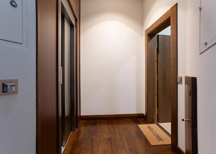 De La Guardia Suite 1