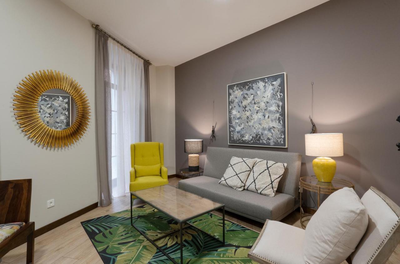De La Guardia 1 Apartment *